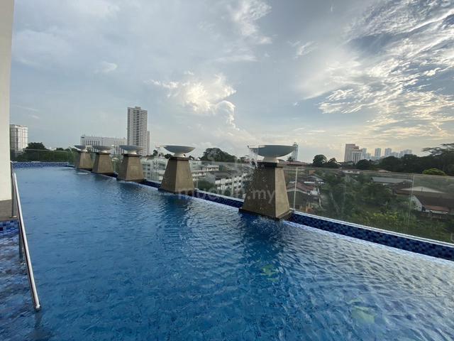 Ramada Suites @ The Straits 1