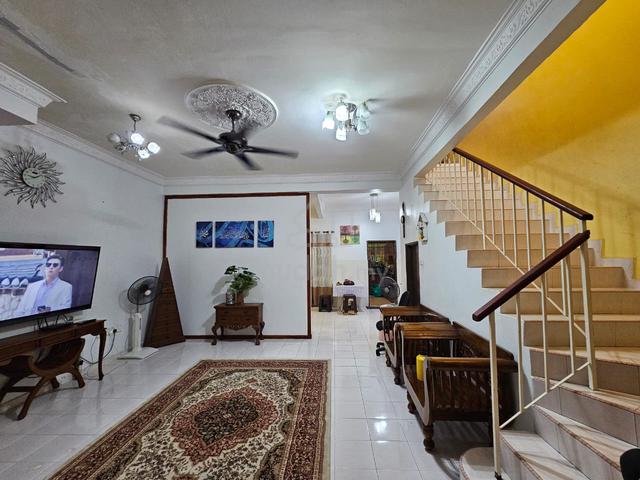 EXTENDED Double Storey Terrace Seksyen 23 Shah Alam 1