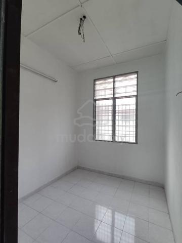 【Taman Harmoni】1Stry Terrace House Bedong For rent 1