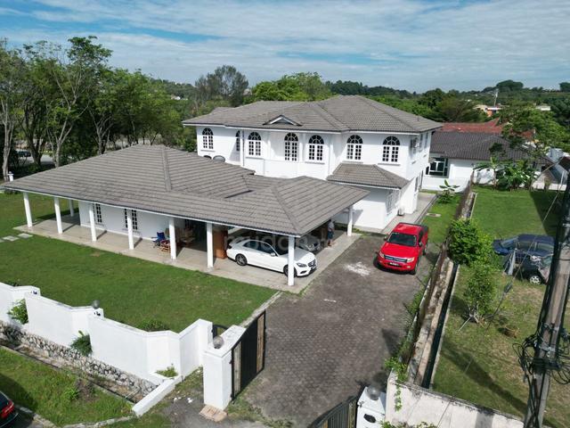 Corner Lot Bungalow Classic Design Bungalow Seksyen 6 Shah Alam 1