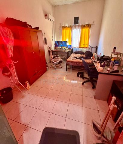Master Bedroom @ Melawis Apartment | Taman Universiti | Near UTM 1