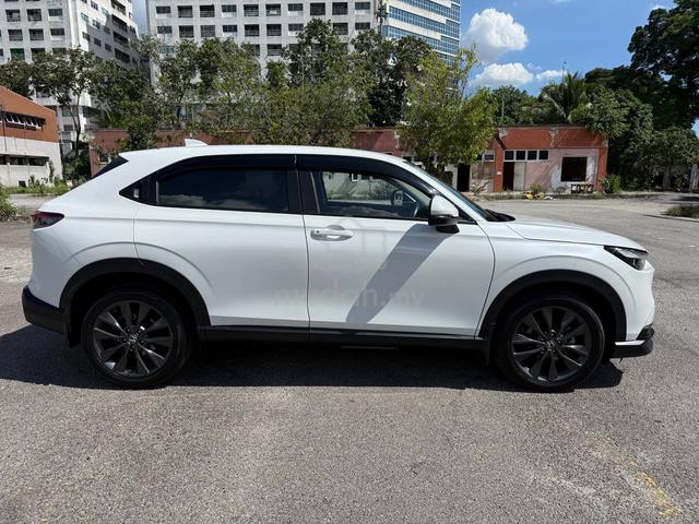 2023 Honda HR-V 1.5 TURBO V (HRV) ONE OWNER - 4