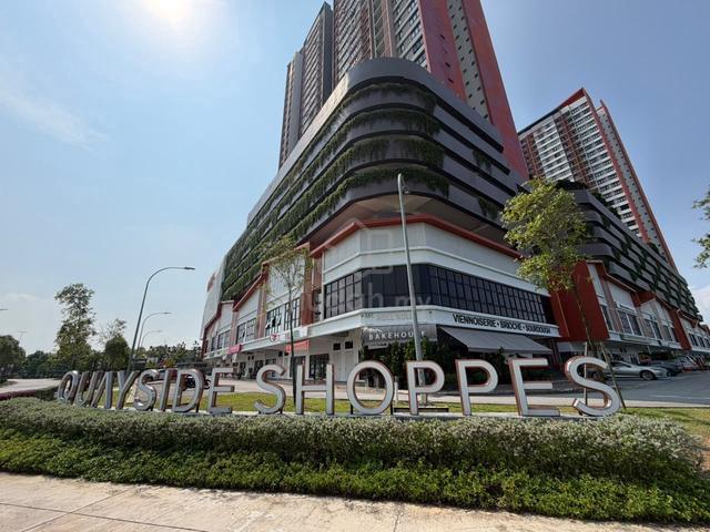 Quayside shops @ the amber residence  Shop for rent 1