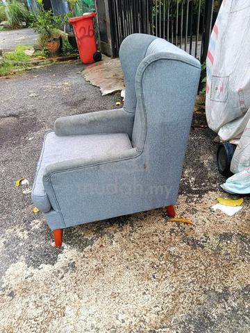 gaming chair dll.tiga rm69 - photo 2 of 2