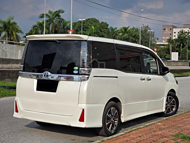 /22 Toyota VOXY 2.0 ZS KIRAMEKI 2POWER DOOR NOAH - 2