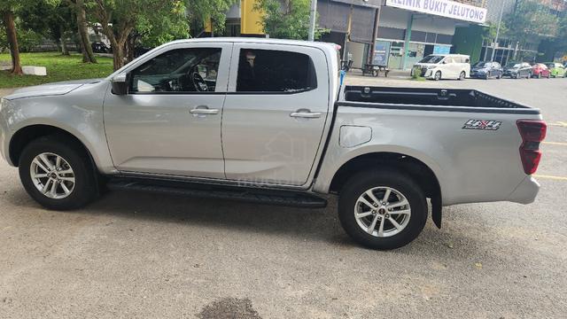 2022 Isuzu D-MAX PREMIUM 1.9L (A) - 3