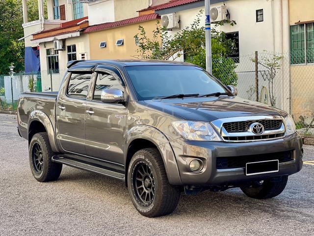 2009 Toyota HILUX 2.5 G DOUBLE CAB (A) - 1