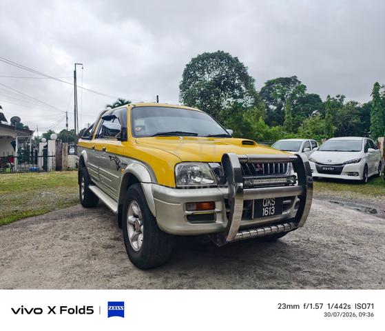 2002 Mitsubishi STORM 2.5 GLS (A) - 1