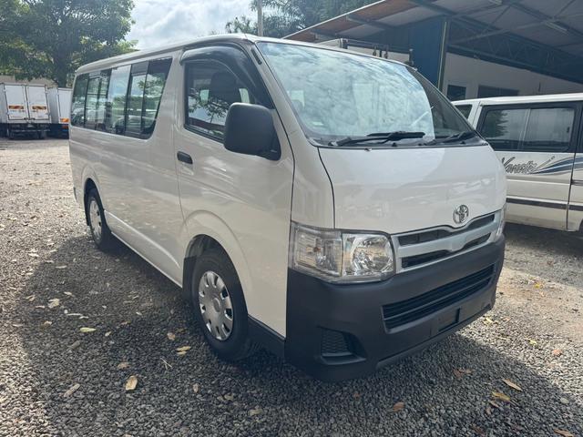 2011 Toyota HIACE 2.5 FACELIFT (M) - 2