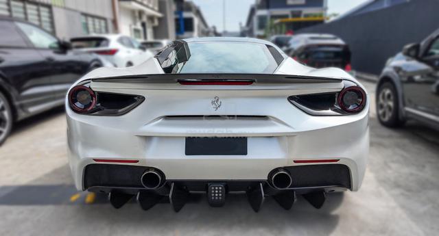 2017 Ferrari 488 GTB 3.9 V8 (A) TIP TOP - 4