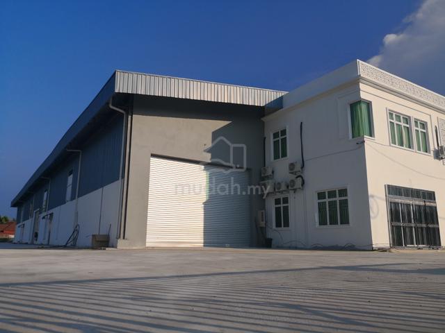 Padang Tembak Warehouse For Rent 1