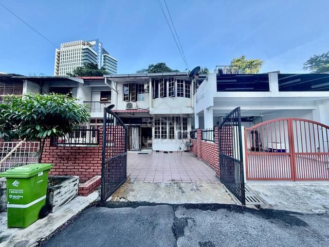 Double Storey Terrace Jalan Bukit Raja Taman Seputeh Kuala Lumpur 1