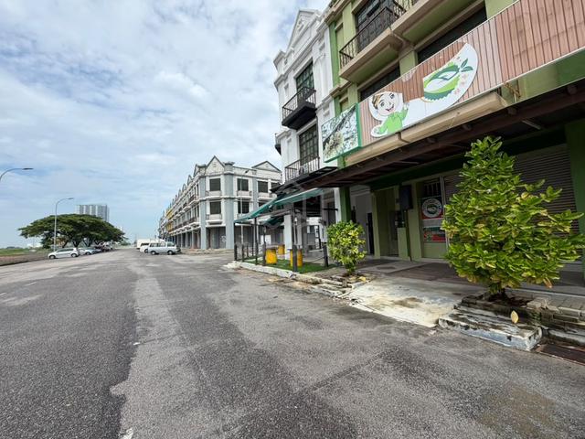 22x70|GROUND FLOOR Shoplot at Limbongan Melaka Town Area |Fully Tiles 1