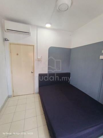 [Female Queen Room] Cengal condo, LRT Salak Selatan,Permaisuri cheras 1