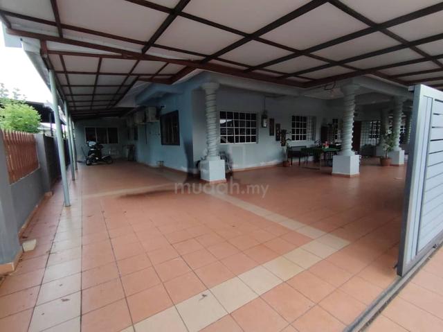 Banglo Setingkat 6 Bilik Tidur Berjaya Permai For Sale !  !   ! 3