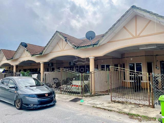 [ BAWAN HARGA PASARAN ] Rumah Balok Darat kuantan For sale 1