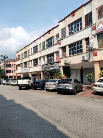 Balakong ,pusat perdagangan desa ria , 3 storey link shop lot for sale 1