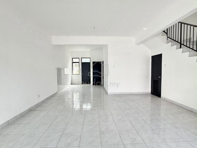 Austin Duta Double Storey Terrace House Intermediate Original For Sale 1