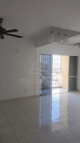 Zamrud Apartment 1