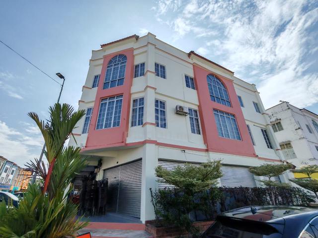 Oakland Seremban 2 Corner Shop 3 storey Strategic Location Office Rent 1