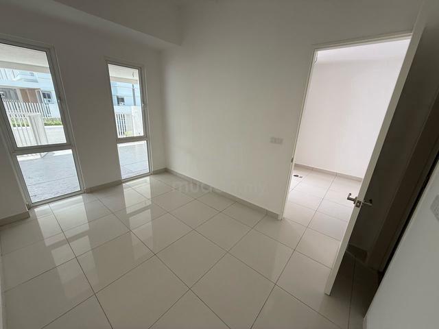 Batu Kawan Viluxe Residence Premium G/Guarded Terrace With Large Land 5
