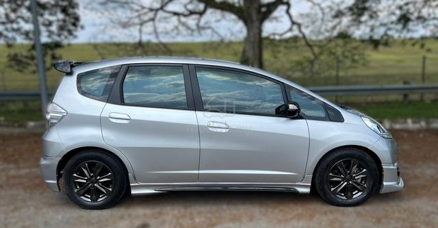 2014 Honda JAZZ 1.3 HYBRID (A) FACELIFT TIPTOP - 4