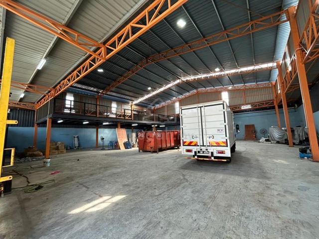 Salak Selatan Sungai Besi Kuchai Lama Warehouse [Facing Main Road] 1