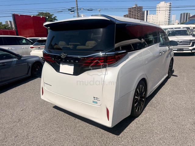 2024 Toyota Alphard Executive Lounge 2.5 E-Four - 4