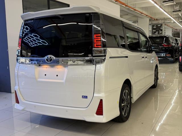2021 Toyota VOXY 2.0 ZS KIRAMEKI 3 - 3