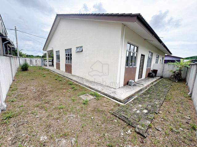 RUMAH SEMI D MAKMUR SUNGAI SOI KUANTAN FOR SALe 1