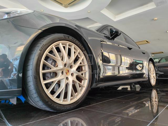2020 Porsche PANAMERA 4 3.0 (10YR EDITION) 29K KM - 3