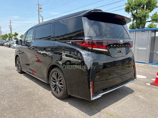 (GRADE 5A) Toyota VELLFIRE 2.4 Z PREMIER 2023 - 4