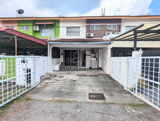 RENOVATED & FULLY FURNISHED 2 Storey SP8 Bandar Saujana Putra 1