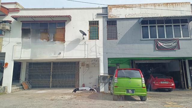 1.5 Storey Factory/Warehouse (2000sf) Kajang Utama for rent 1