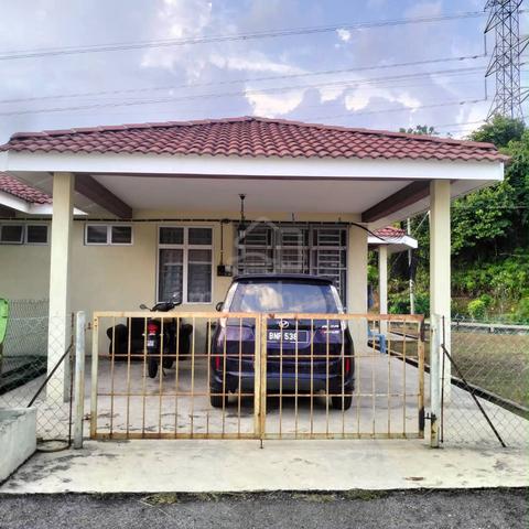 Teres Corner Lot Setingkat Gambang Damai Kuantan Pahang 1