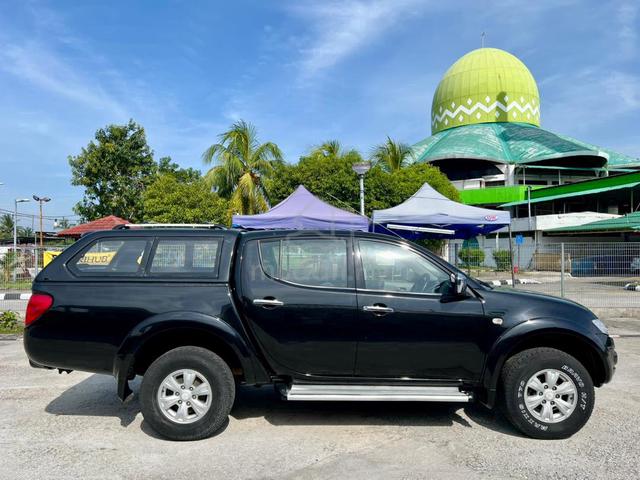 CASH OTR Mitsubishi TRITON 2.5 4X4 (A)1THN WARNTY - 3