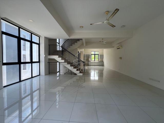 16 Quartz Melawati 3 Storey End Lot Villaz For Sales 1