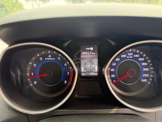 2015 Hyundai ELANTRA 1.6 PREMIUM (A)Loan Kedai 99% - 3