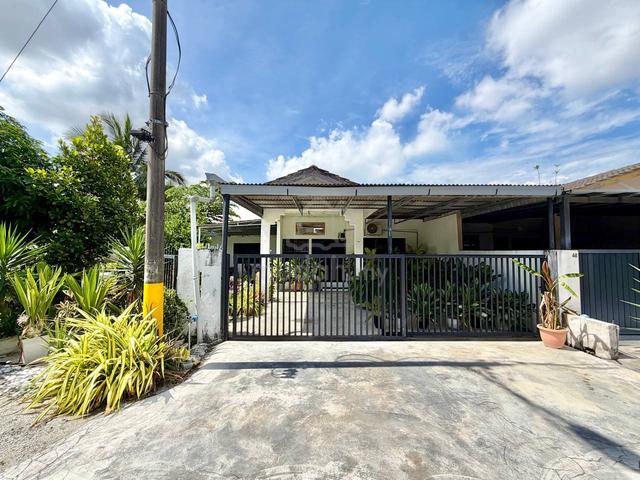 Corner Lot Taman Orkid Meru 4R2B Freehold 1
