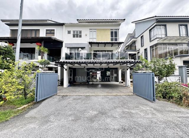 RENOVATED FACING OPEN 2.5 Storey Semi D Saujana Villa, Kajang 1