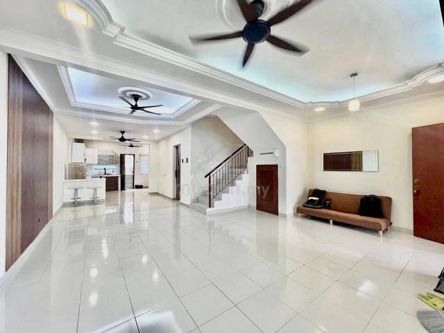 (Flexi Book+RENOVATED)Double Storey Taman Pelangi 2 Oakberry Semenyih 1