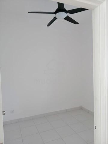 The Fern @ Meridin East Double Storey Terrace House for rent 4