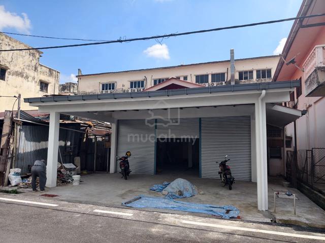 Ground floor shop for rent for storage or more 1