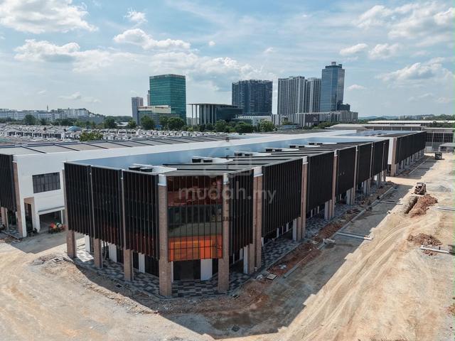 Hot Area Mainroad 2 Sty Shop Lot🔥Setia Alam Shah Alam For Rent!3 unit 1