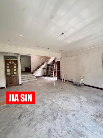2 Storey FACING MAIN ROAD Commercial Bungalow for RENT Greenlane 1