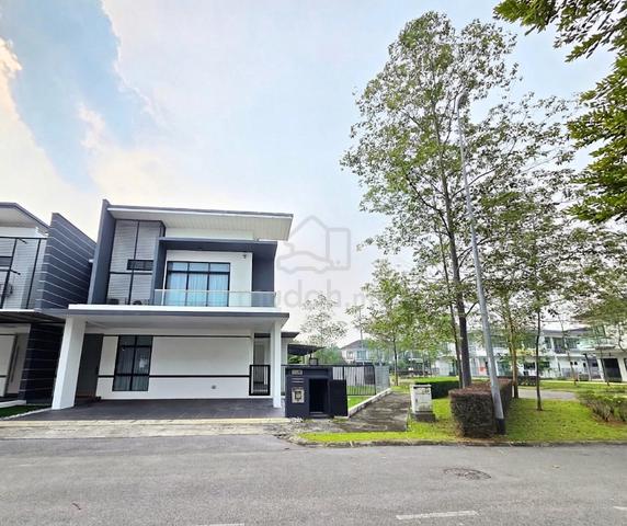 La Promenade  Precinct Premiere  Semi-Detached Quadruplex House 1