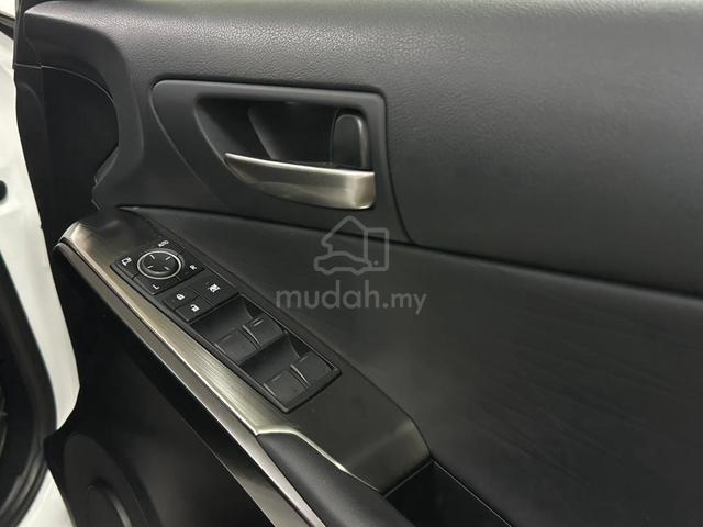 BLACK SEAT SUNROOF 360CAM 2021 Lexus IS300 F-SPORT - 4