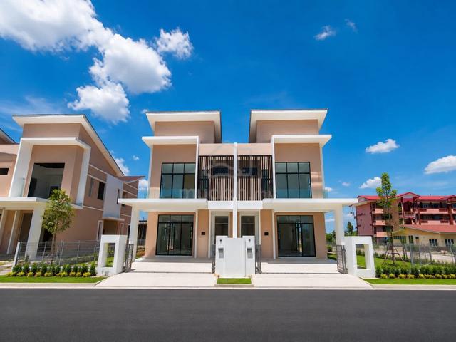 2 Storey Semi D Parit Buntar Taman Kerian Putra Pekan Baru 5 Room sent 1