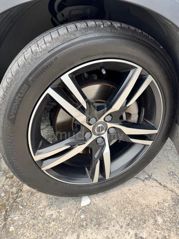 Volvo XC40 T5 R-Design AWD 252HP 8 Speed - 2
