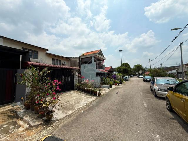 Unblock View Fully Renovated 2 Storey Low Cost Bandar Baru Permas Jaya 1